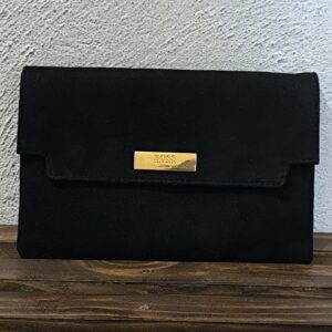 Modelo Minimal - Sobre Negro con Gamuza